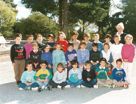 Photo De Classe Ce De Ecole Mont Saint Jean Copains D Avant