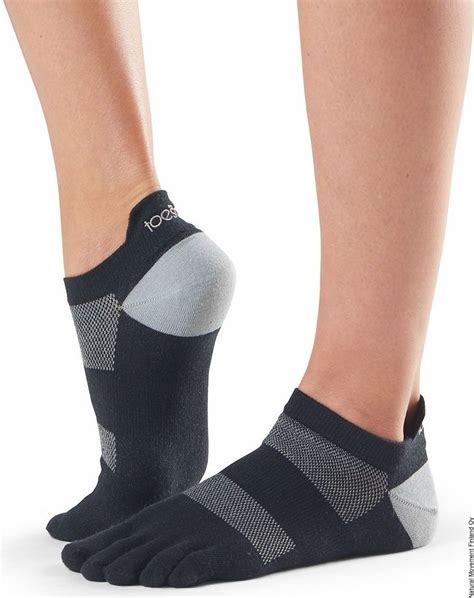 Toesox Lolo Sport Socks Sports Socks Natural Movement English