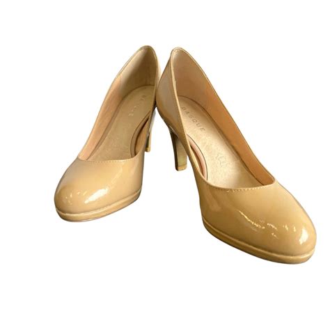 Basque Womens Size 39 Leather Heels Nude Beige In Box S