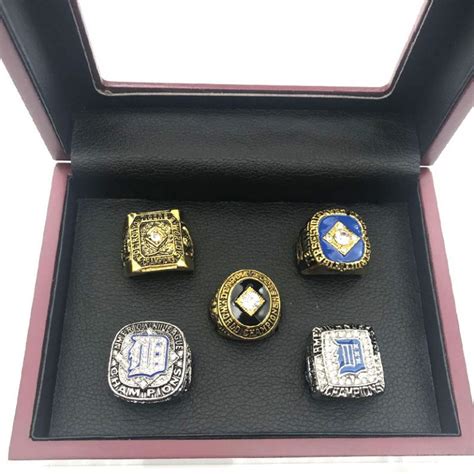 Detroit Tigers Championship 5 Rings Set