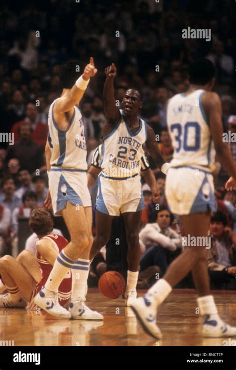 Michael Jordan Playing For North Carolina In 1984 Stock Photo Alamy