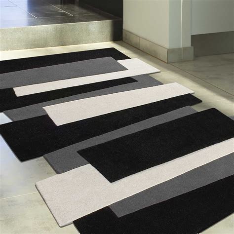 Image De Gris Tapis De Salle De Bain Rouge Et Gris