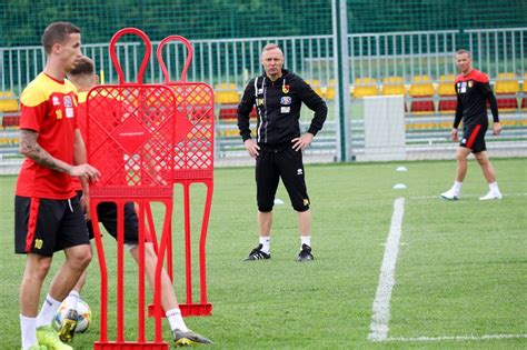 Jagiellonia Białystok wznowiła treningi Trener Ireneusz Mamrot Będzie