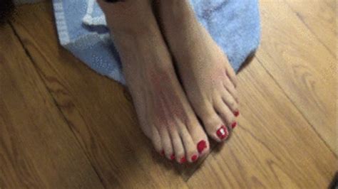 The Big Feet Of Norma Mature Model Feet Clips4sale