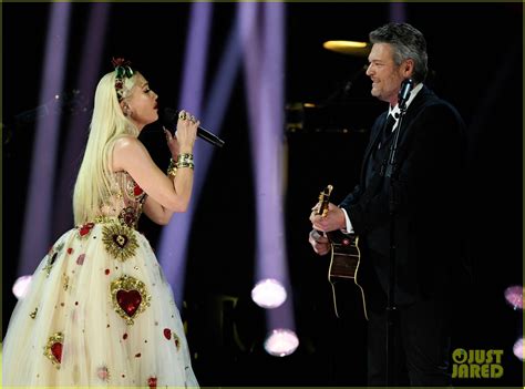 Gwen Stefani Blake Shelton Perform Nobody But You At Grammys 2020