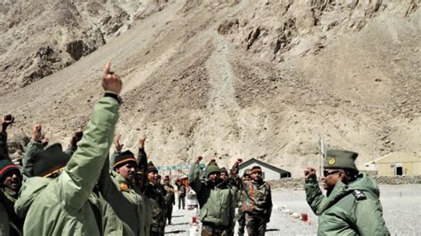 Army Chief Visits Forward Areas In Eastern Ladakh To Review Military