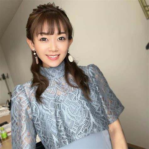 岡部玲子さんのインスタグラム写真 岡部玲子instagram 「本日の衣装とヘアアレンジと🏇の結果☺️ Dorry Doll