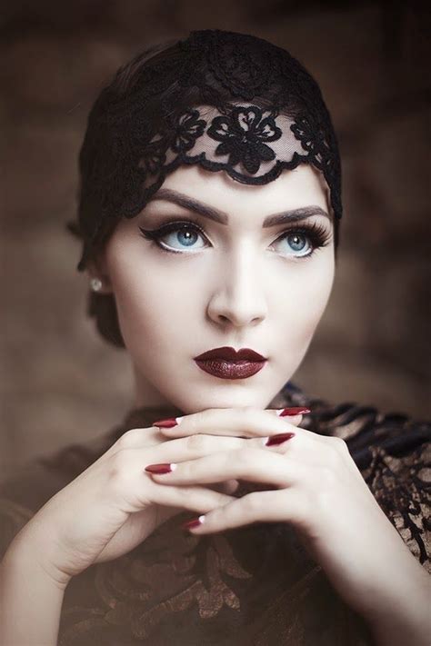 Idda Van Munster Dark 1920s Flapper Look By Nina And Muna Retro