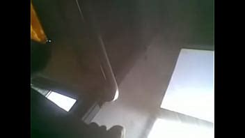 Fille Sexy Dans Le Bus XVIDEOS
