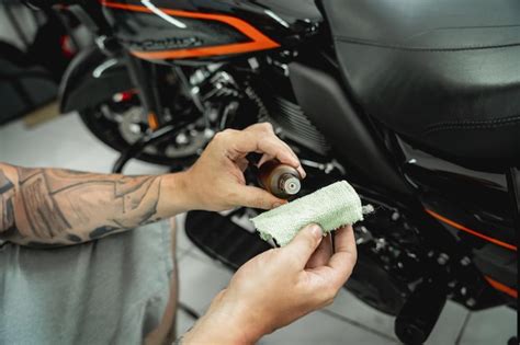 Het Proces Van Nano Coating Motorfiets Met Behulp Van Zachte Vezels