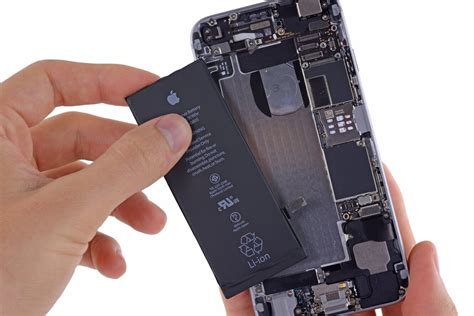 Как самому поменять аккумулятор на iPhone
