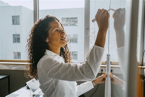 33 Women Share Best Low-Stress, High-Paying Jobs