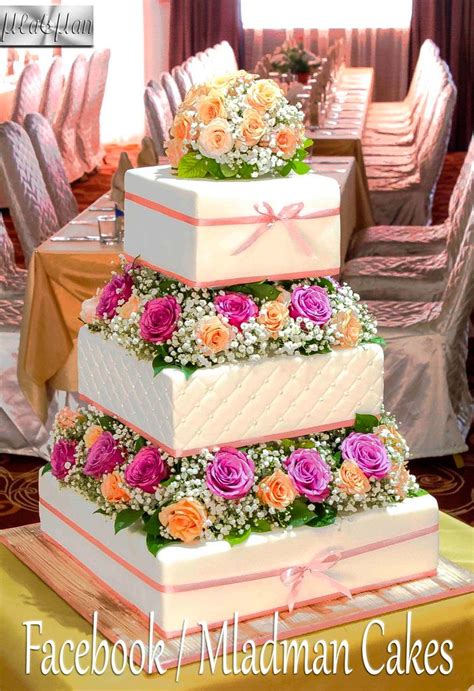 Reses Wedding Cake Decorated Cake By Mladman Cakesdecor