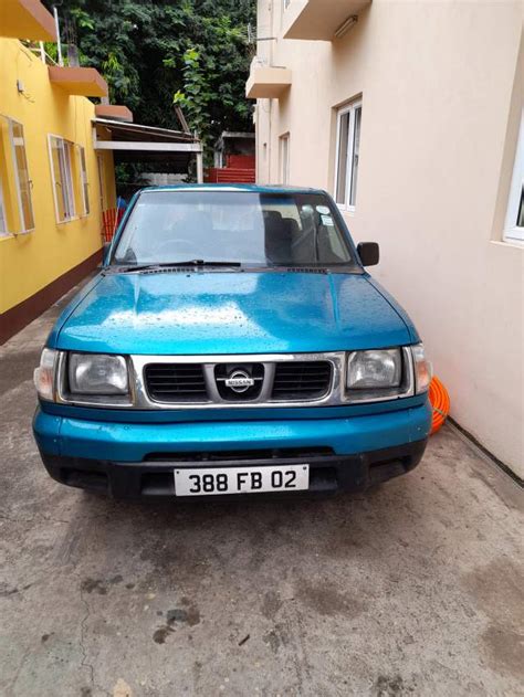 Nissan Td 27 Aster Vender Pickup Trucks 4x4 And 4x2