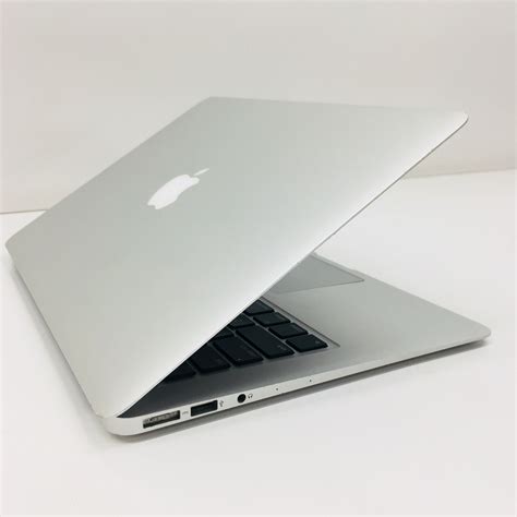 Apple Macbook Air Early Telegraph