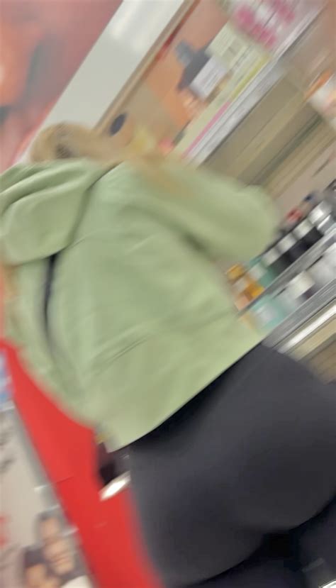 Delicious Thick Blonde Pawg In Tight Leggings At Target Forum