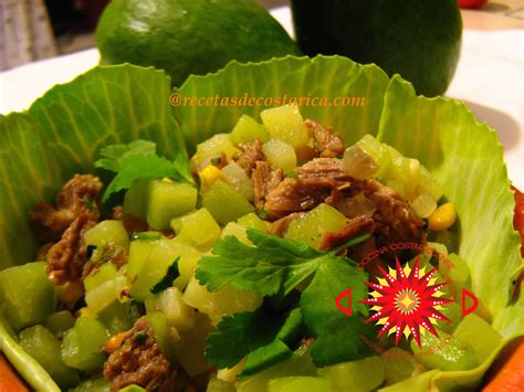 Cocina Costarricense picadillo de chayote y maíz