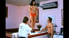 PALESTRA ATTREZZI PER SIGNORA NUDE SCENES AZNude