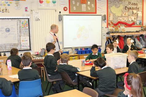 Spalding Grammar School - Spalding Primary School Science Workshop