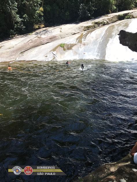 Turista de 34 anos morre afogado em cachoeira de São Sebastião SP