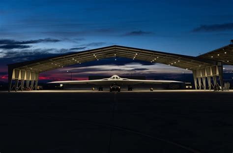 US Air Force's New B-21 Raider Stealth Bomber Begins Flight Testing At ...