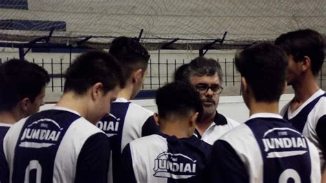 Vvôlei masculino sub 17 do Time Jundiaí perde 1º jogo da final