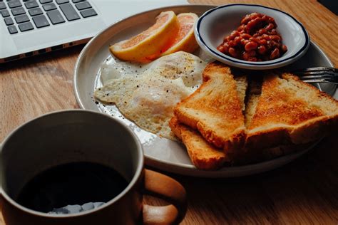 朝食を食べる人は痩せやすい！ダイエット中におすすめの朝ご飯をご紹介｜ブログ｜コラム｜20分フィットネス スマートスタジオ