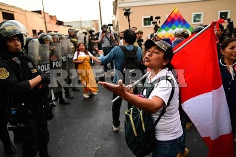 Una Cronología De La Crisis Política En Perú