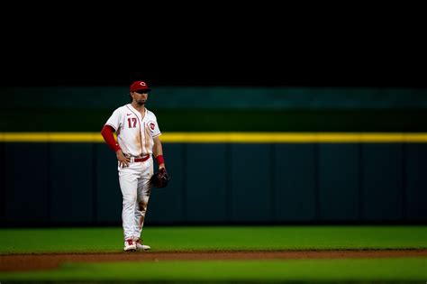 Cincinnati Reds radio announcers congratulate team for trying hard