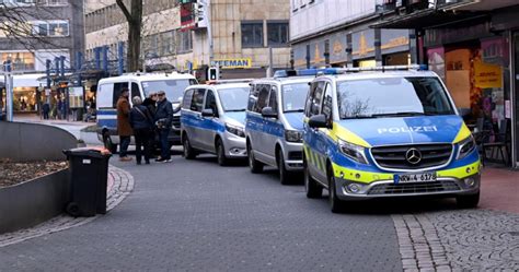 Gro Kontrolle Von Polizei Und Ordnungsamt Im Bahnhofsviertel