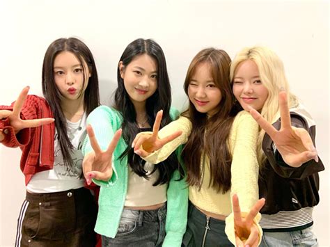 FIFTY FIFTY Menjadi Girl Group Tercepat Yang Menembus Top 50 Billboard Hot 100