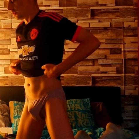 FINGERING MYSELF HORNY XHamster