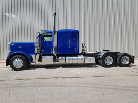 Peterbilt 389 Flat Top