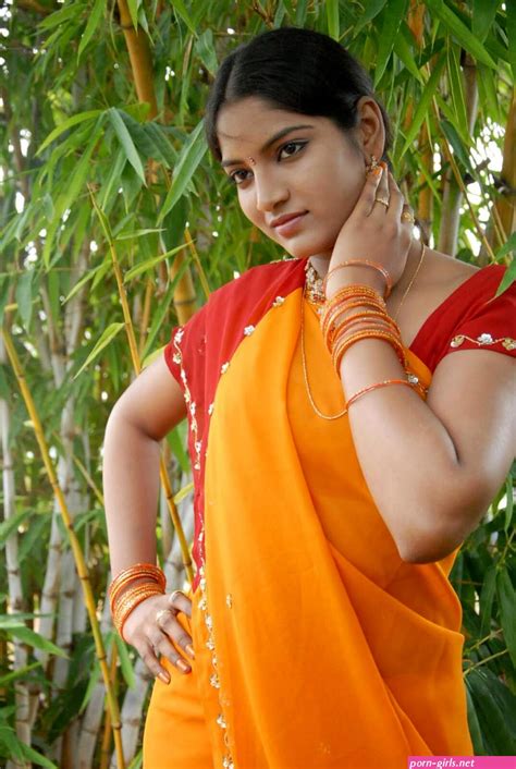Village Girl In Sexy Saree Backside Pic Porn Girls