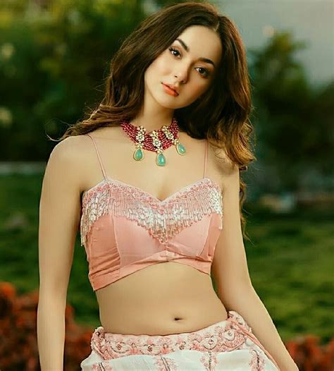 Hania Amir Hot Navel Show Cute Girls Hania Amir Beauty Girl