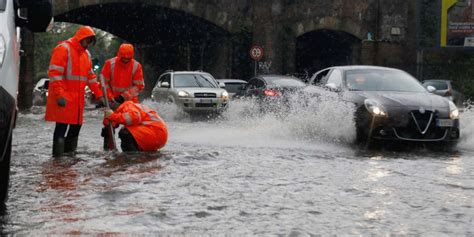 Maltempo Milano 24 Luglio 2020 Esondato Fiume Seveso Video E Foto