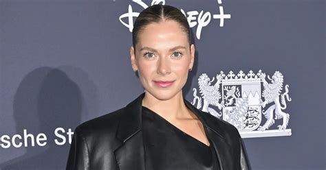 Cheyenne Pahde im Tanga Bikini Diese Aussicht ist verboten heiß