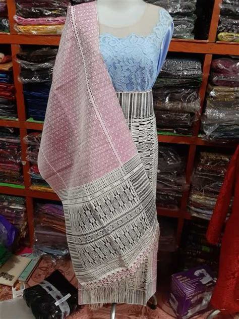 Songket Simarsuksang Tenun Tangan Tarutung Songket Pinarsuksak Mandar