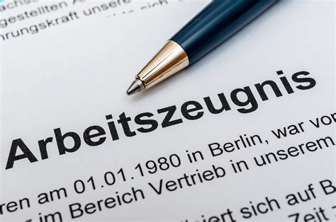 Einfaches Arbeitszeugnis Das Muss Drin Stehen