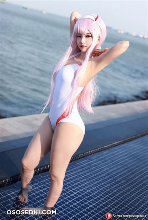 Model Potato Godzilla Potatogodzilla Dalam Cosplay Zero Two Dari