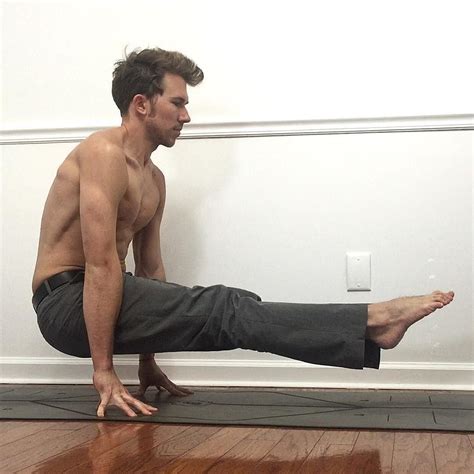 Men yoga poses – Artofit