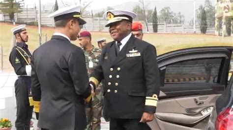 Kenya Navy commander calls on CNS Admiral Amjad Niazi - Pakistan ...