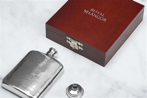 Personalised Hip Flasks Engraved For Him Uk Engravers Guild