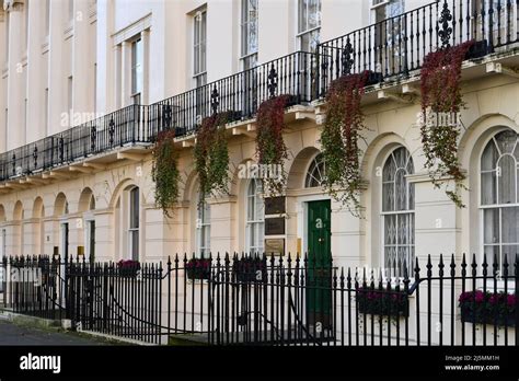 Georgian Town Houses With Hanging Plants In Fitzroy Square Fitzrovia Hi