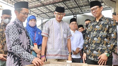 Sandiaga Uno Dorong Peningkatan Kemampuan Wirausaha Santri Melalui