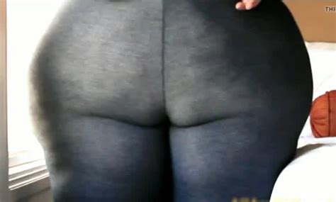Ssbbw Pear Latina In Leggings Hotntubes