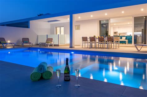 Villa Esmerad In Playa Blanca Lanzarote Villa Plus
