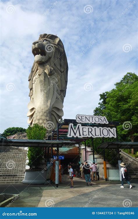 Merlion Statue On Sentosa Island In Singapore Editorial Stock Image