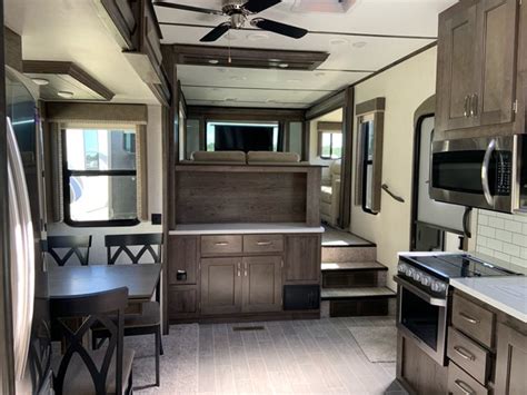 2019 Keystone RV Montana High Country 375FL Front Living | Campers RV ...