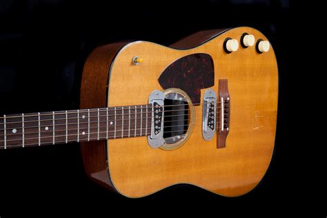 Kurt Cobain's 'Unplugged' guitar has $1 million auction estimate - amNewYork